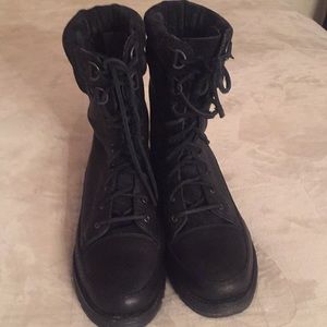 Unisex Cole Haan Lockridge Boots Waterproof size 10
